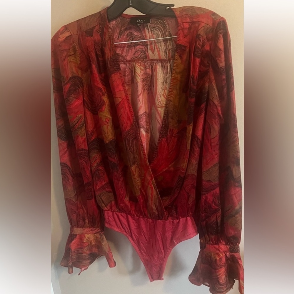 VICI Blaze Bodysuit Women's Red Silky Printed Ruffle Sleeve large dark romantic